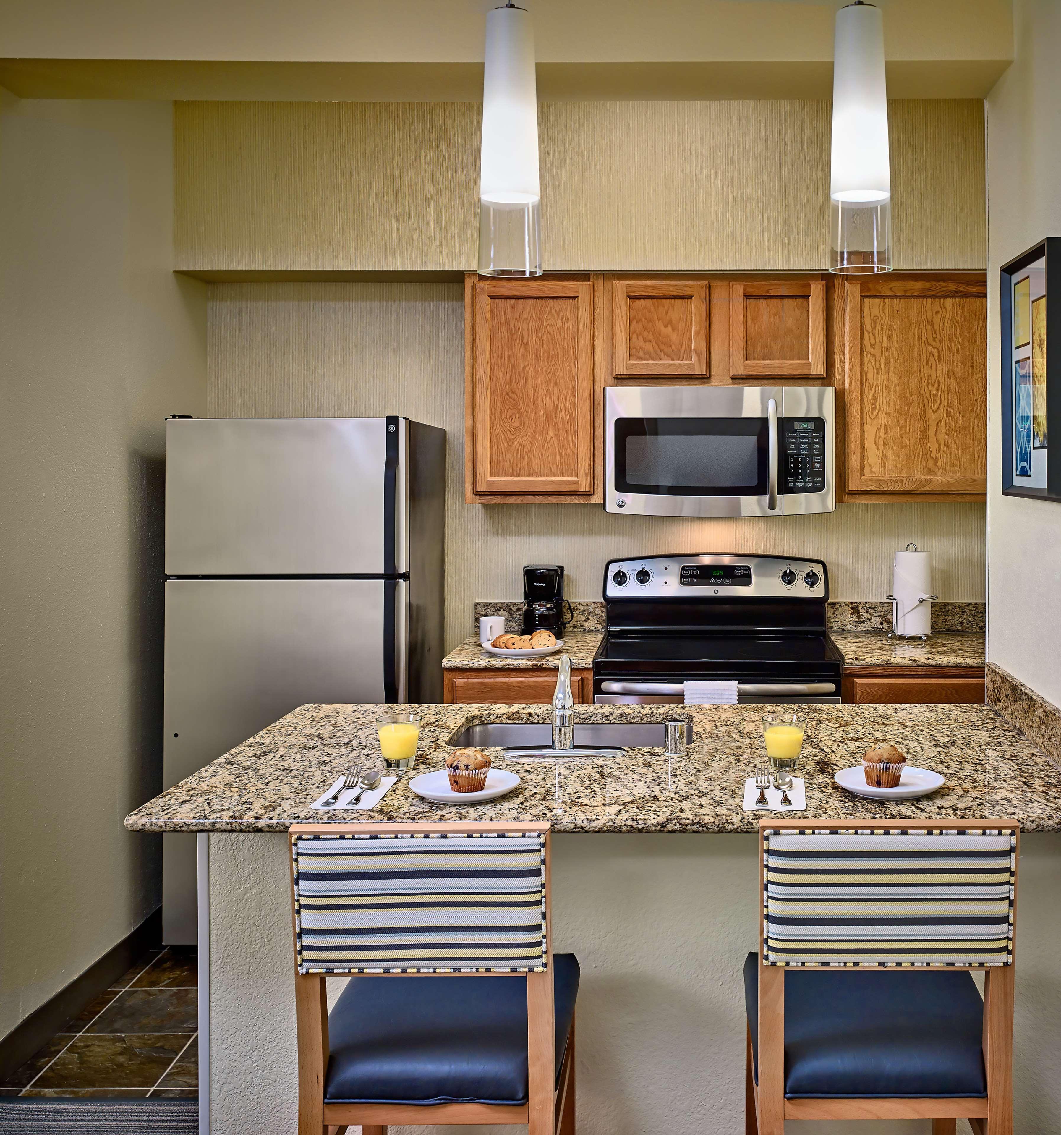 Sonesta Simply Suites Memphis East Poplar Pike Экстерьер фото