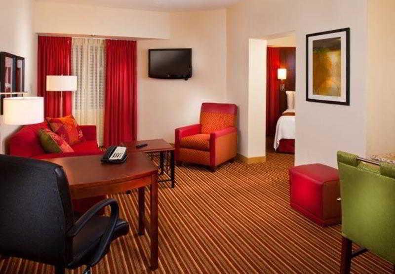 Sonesta Simply Suites Memphis East Poplar Pike Экстерьер фото