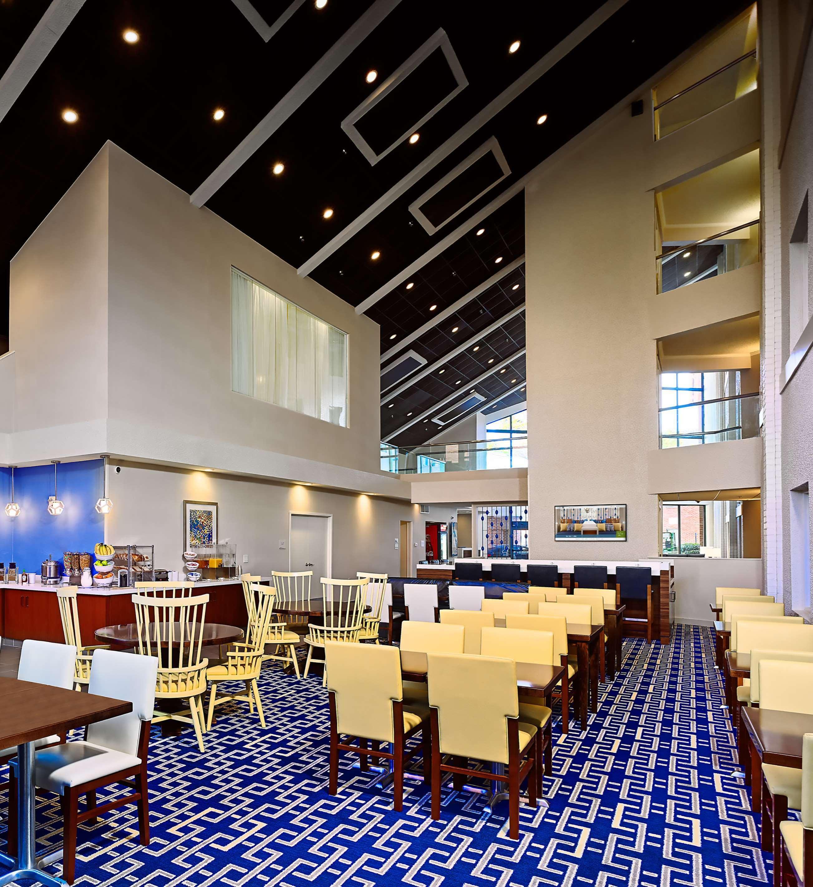 Sonesta Simply Suites Memphis East Poplar Pike Экстерьер фото