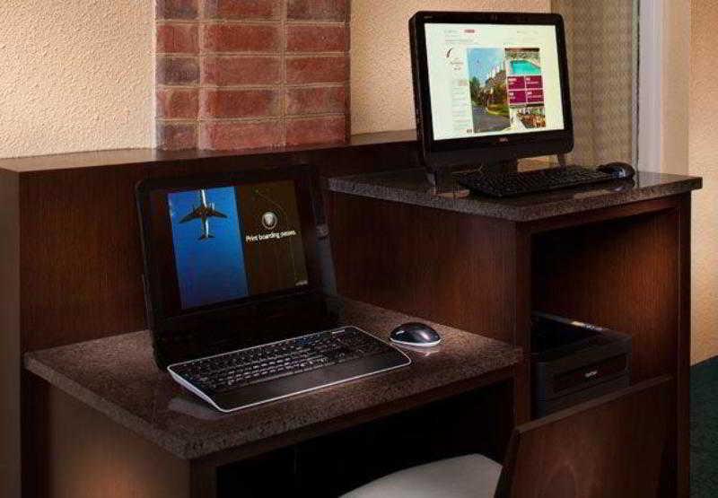 Sonesta Simply Suites Memphis East Poplar Pike Экстерьер фото