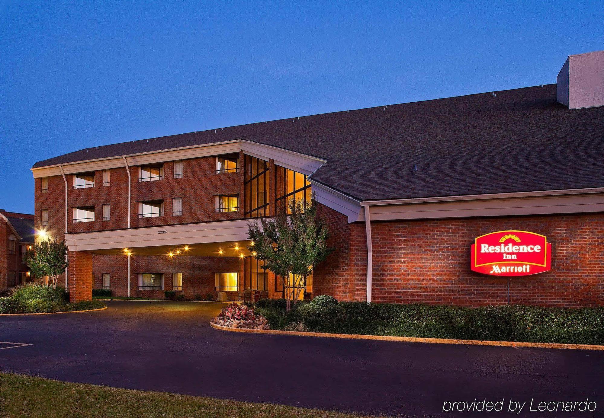 Sonesta Simply Suites Memphis East Poplar Pike Экстерьер фото