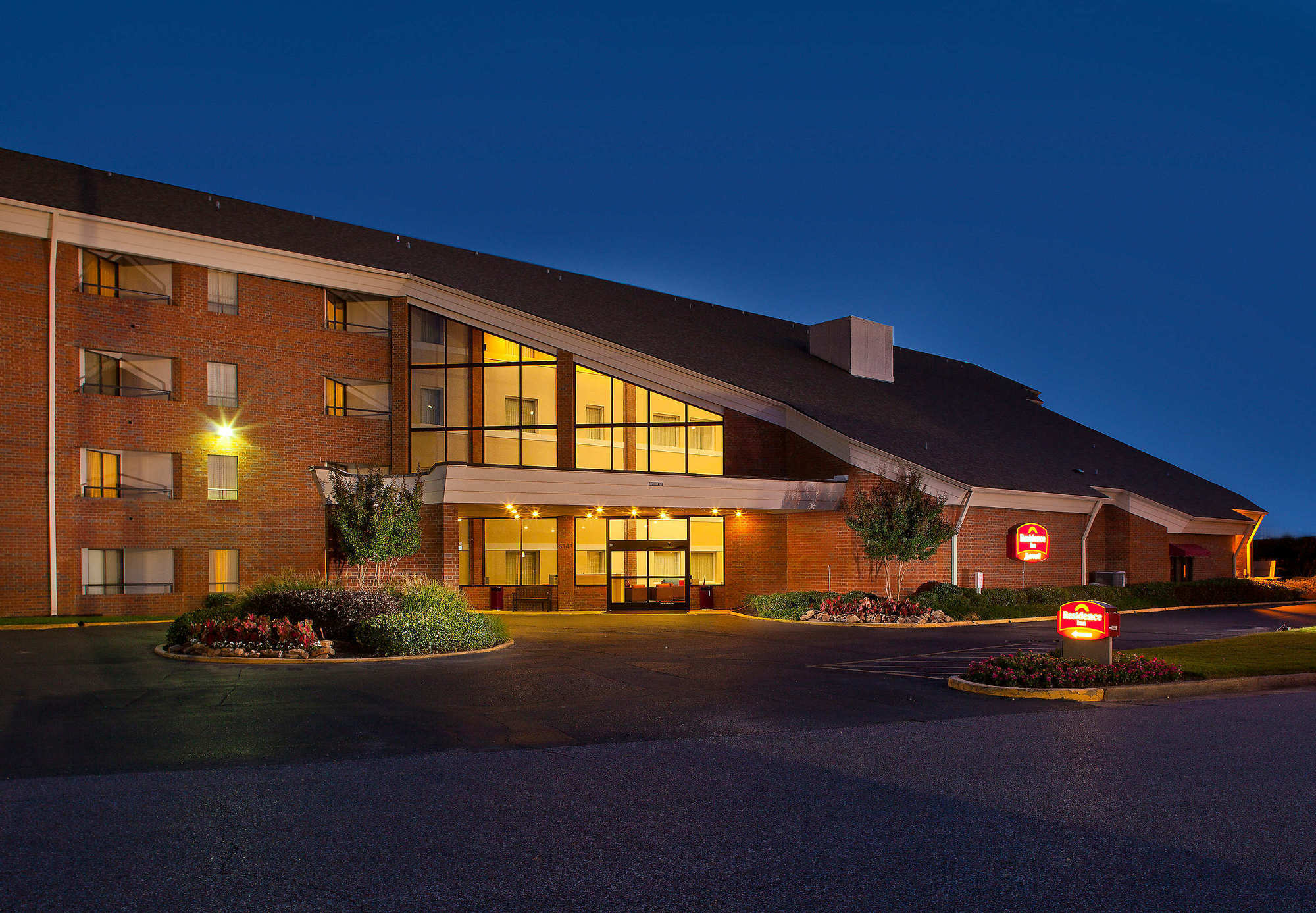 Sonesta Simply Suites Memphis East Poplar Pike Экстерьер фото