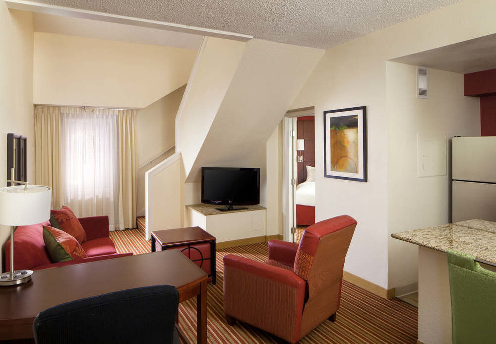 Sonesta Simply Suites Memphis East Poplar Pike Экстерьер фото