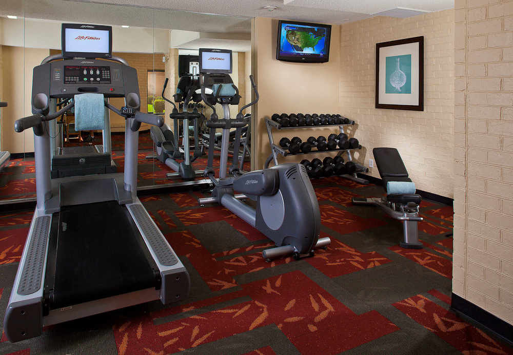 Sonesta Simply Suites Memphis East Poplar Pike Экстерьер фото