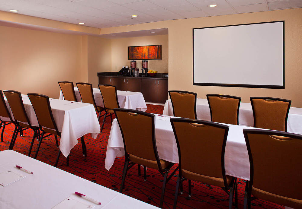 Sonesta Simply Suites Memphis East Poplar Pike Экстерьер фото